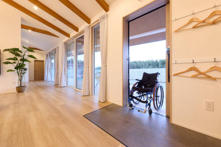 ユニバーサルデザイン設計のエントランス